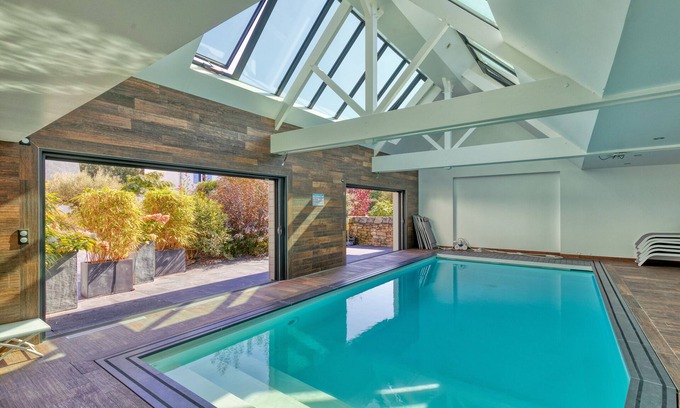 Piriac-sur-Mer House | Holiday Home 'Villa Ker Minet - Maison 4 Pers' with Private Terrace, Wi-Fi and Air Conditioning