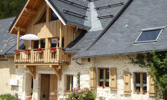 Villard-de-Lans Cottage | Holiday home with mountain views