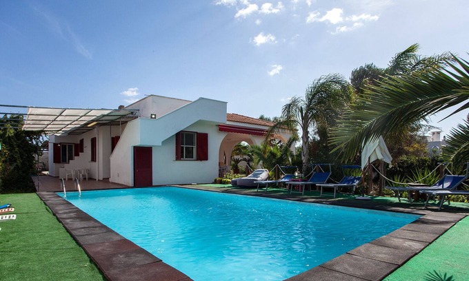 Torre Squillace Ski Chalet | Holiday home with private pool, Near beach, 3 bedrooms, m511