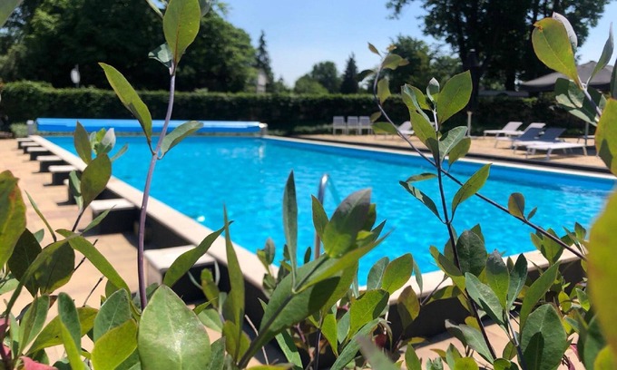 Uden Cottage | Holiday Home With a Terrace at Bedafse Bergen