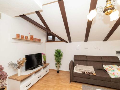 Donja Stubica House | Holiday home with hot tube and 1 room