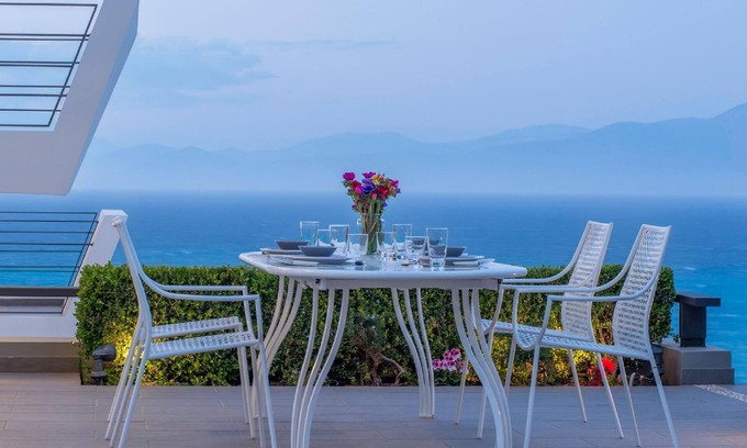 Melissi House | Holiday home with view of the water