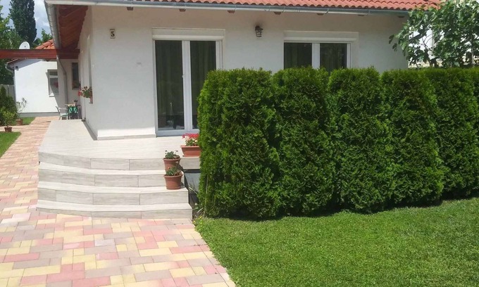 Keszthely House | Holiday home with wifi and nice garden