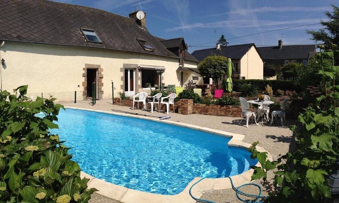 La Croix-Avranchin House | Holiday house La Croix Avranchin for 1 - 9 persons with 3 bedrooms - Holiday house
