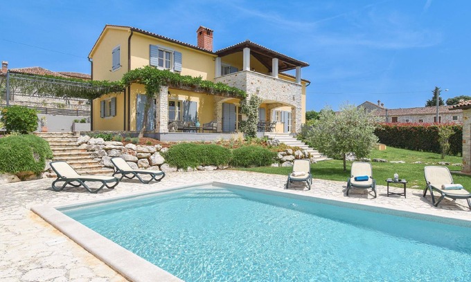 Rakovci House | Holiday house Kirmenjak for 2 - 9 persons with 5 bedrooms - Holiday home