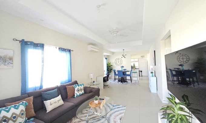 Lucea House | Holiday house Lucea for 1 - 6 persons with 3 bedrooms - Holiday house