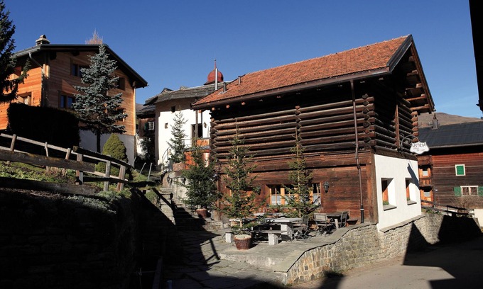 Surcasti Ski Chalet | Holiday house Surcasti for 1 - 8 persons with 4 bedrooms - Holiday house
