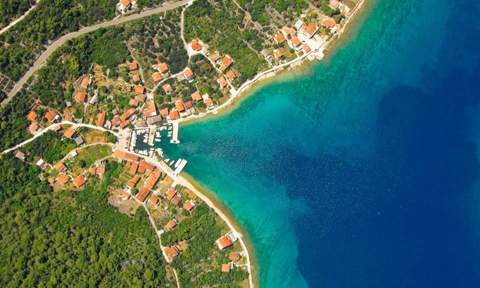 Knez House | Holiday house Vese - 50 m from sea : - Mali Iz (Island Iz), Zadar riviera, Croatia