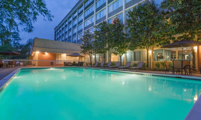 Charlottesville Hotel | Holiday Inn Charlottesville-Monticello by IHG