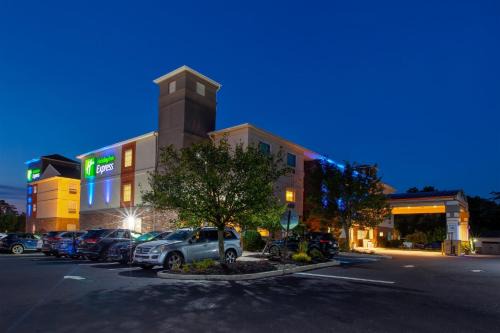 Absecon Hotel | Holiday Inn Express Absecon-Atlantic City Area by IHG