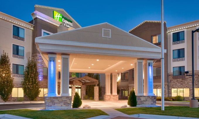 Sunset Heights Hotel | Holiday Inn Express Hotel & Suites Orem - North Provo by IHG