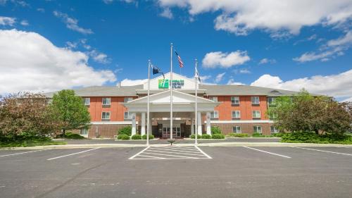 Portland Hotel | Holiday Inn Express Hotel & Suites Portland by IHG