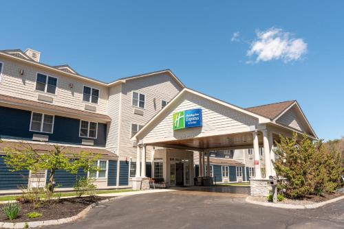 Seabrook Hotel | Holiday Inn Express Hotel & Suites Hampton South-Seabrook by IHG