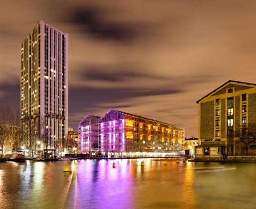 La Villette Hotel | Holiday Inn Express Paris-Canal De La Villette by IHG