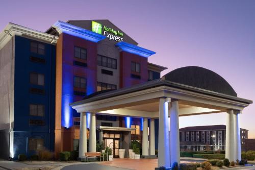 Midwest City Hotel | Holiday Inn Express & Suites Midwest City by IHG