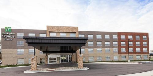 Michigan City Hotel | Holiday Inn Express & Suites - Michigan City by IHG