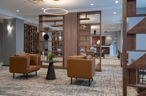 Kamloops Hotel | Holiday Inn Hotel and Suites-Kamloops by IHG