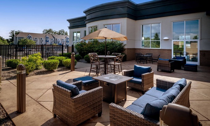 Sprague Hotel | Holiday Inn Hotel & Suites Beckley by IHG