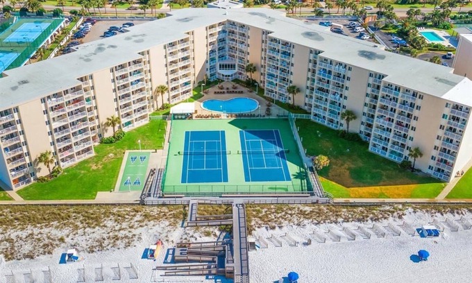 Holiday Isle Condo | Holiday Surf and Racquet Club condo 206 on the 2nd floor ! Clean and updated.