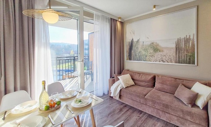 Miedzyzdroje Apartment | HolidayHomePL Bel Mare 305e z sypialnią i z balkonem