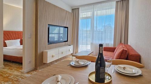 Miedzyzdroje Apartment | HolidayHomePL Bel Mare F533 z sypialnią i balkonem
