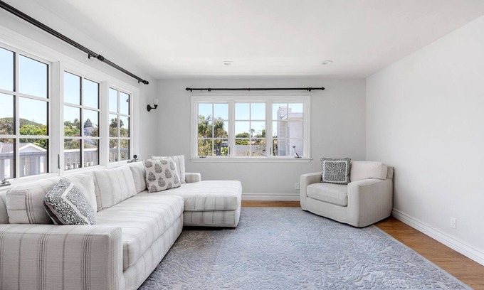 Tree Section House | Home away from home with great proximity to everything Manhattan Beach!