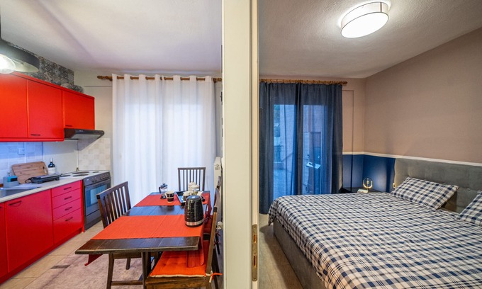 Kozani Apartment | Home for 2 in Kozani