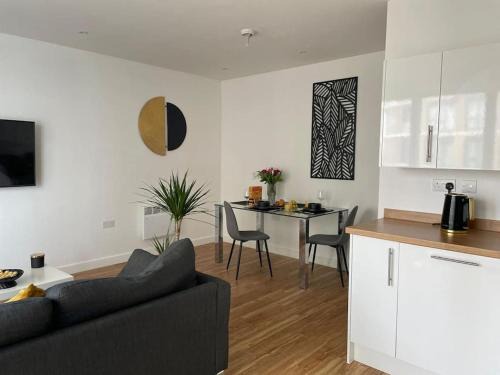 Chatham Apartment | Home from Home