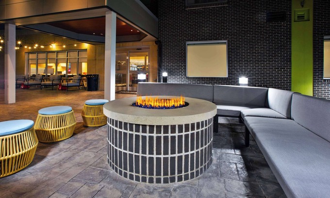 Grand Rapids Hotel | Home2 Suites By Hilton Grand Rapids Northeast