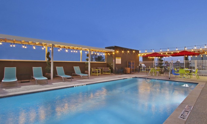 Beaumont Hotel | Home2 Suites by Hilton Beaumont