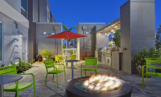 Fort Myers Hotel | Home2 Suites by Hilton Fort Myers Colonial Blvd