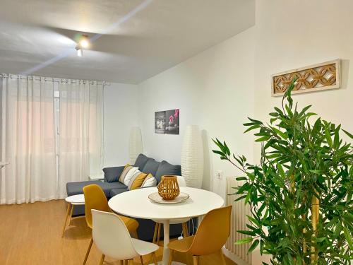 Camino de Ronda Apartment | Home4u Granada Eye II