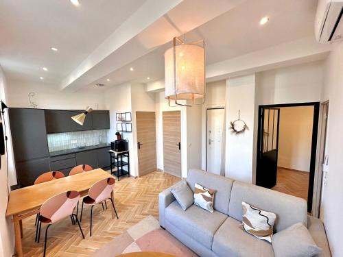 Le Suquet Apartment | HomeForville