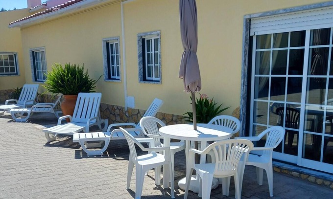 Lourinha House | Homerez - House 7 km away from the beach for 16 ppl. with garden and terrace