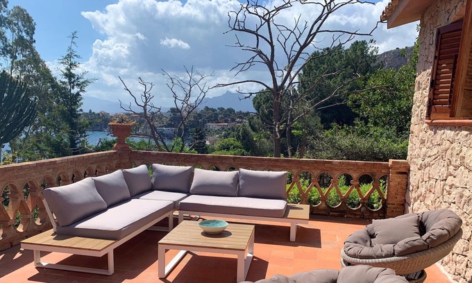 Capo Zafferano House | Homerez - 200 m away from the beach! Big house for 9 ppl. at Santa Flavia