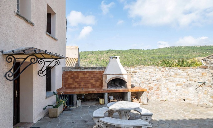 Albas House | Homerez - Amazing house for 6 ppl. with garden and terrace at Albas