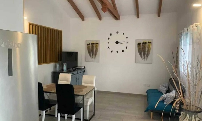 Capesterre-Belle-Eau Apartment | Homerez - Apartment Capesterre-Belle-Eau