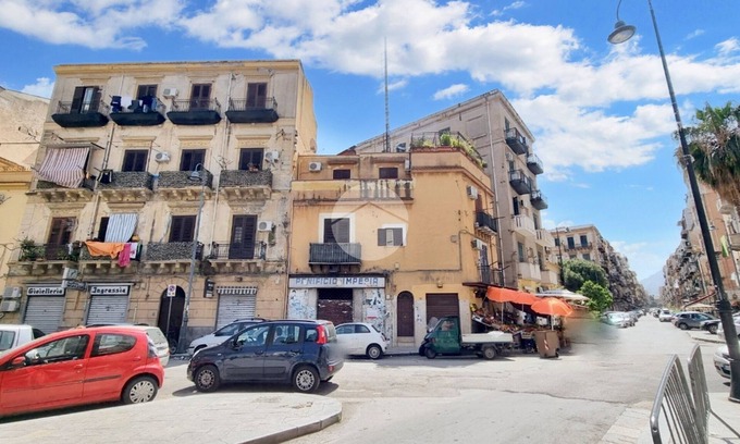 Borgo Vecchio Apartment | Homerez - Apartment in Palermo