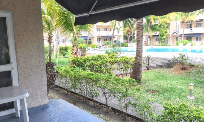 Flic-en-Flac Apartment | Homerez - Apt. in Flic en Flac