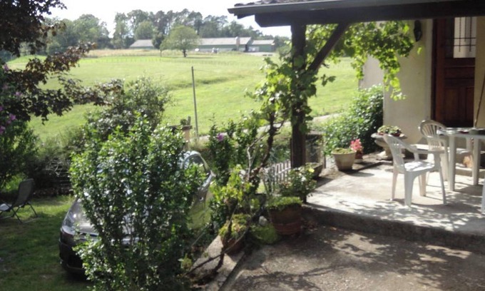 Teyssieu House | Homerez - Charming house in Teyssieu with fireplace and garden.