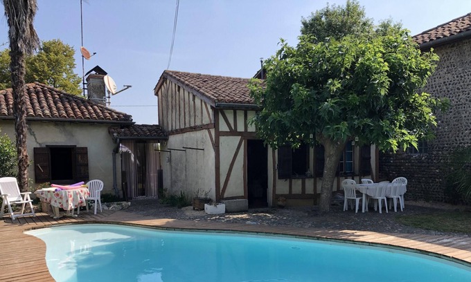 Gee-Riviere House | Homerez - House for 4 ppl. with shared pool, garden and terrace at Gée-Rivière