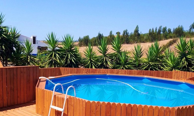 Luzianes House | Homerez - House for 8 ppl. with swimming-pool and terrace at Santa Luzia