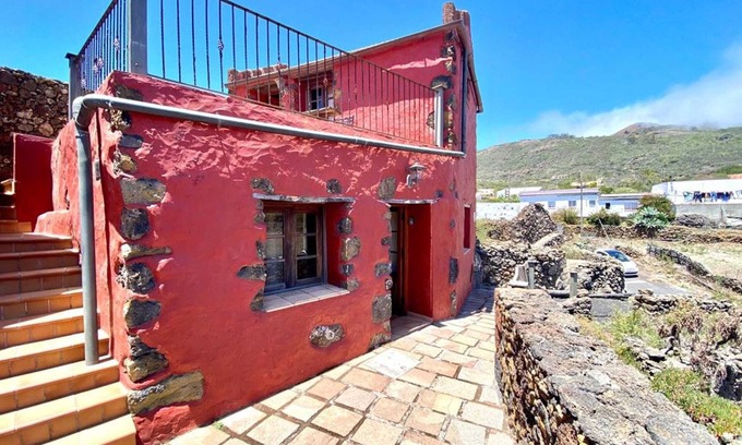 Isora House | Homerez - House in Isora with Mountain View