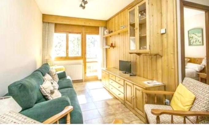 Incles Apartment | Homerez - Nice appartement for 6 ppl. with balcony at El Tarter