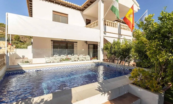 Conchar Villa | Homerez - Spacious Villa in Cónchar with Private Pool and Mountain Views