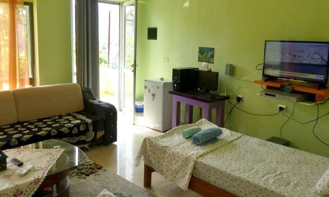 Berat Apartment | Homerez - Studio for 4 ppl. with garden and balcony at District de Berat