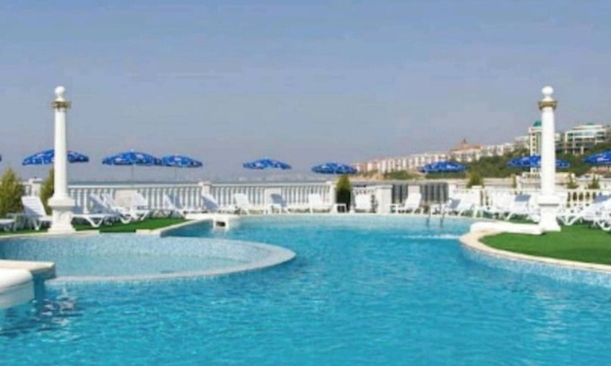 Elenite Apartment | Homerez - Studio Elenite + Sea View