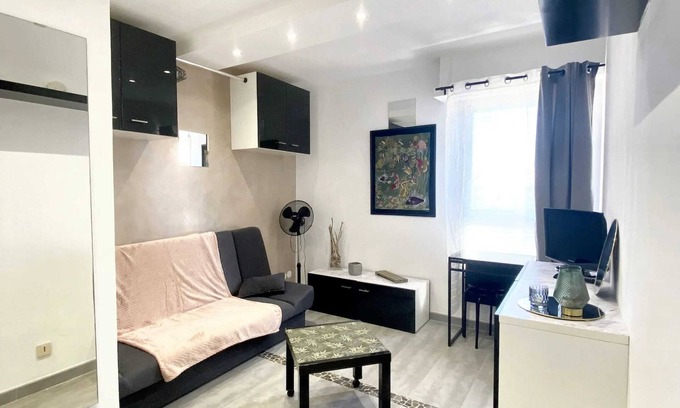 Cap d'Agde Apartment | Homerez - Studio in Cap d'Agde