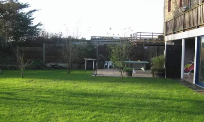 Hirel Apartment | Homerez - Studio in Hirel with garden