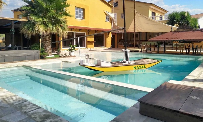 Rubi Villa | Homerez - Villa in Rubí with pool